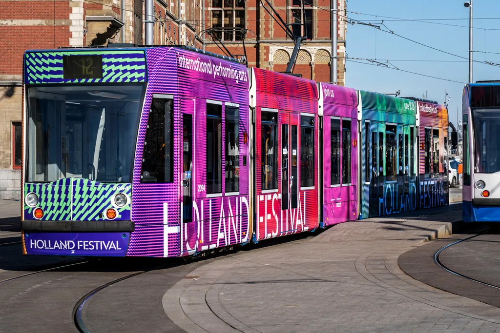 holland-festival-tram-3.jpg
