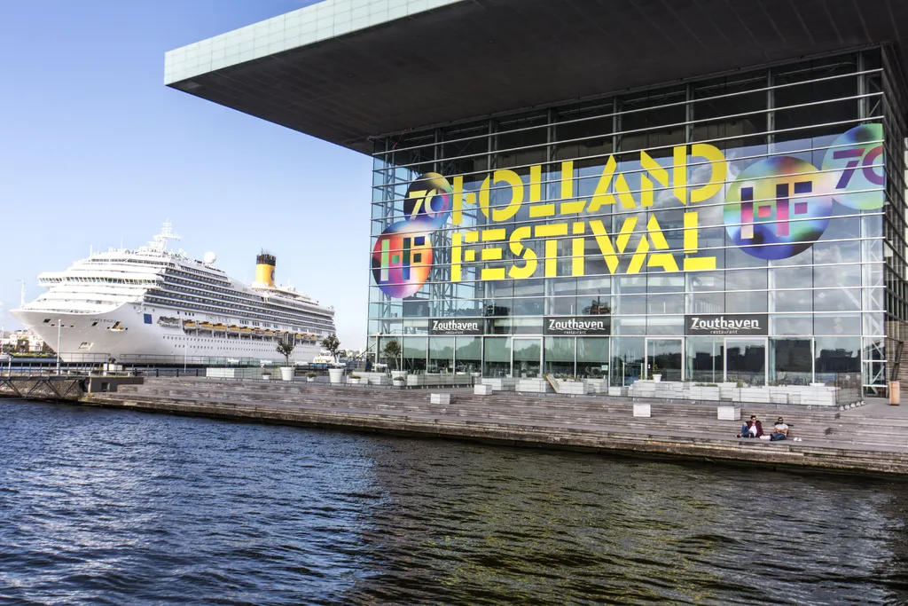 the-holland-festival-code_6.jpg