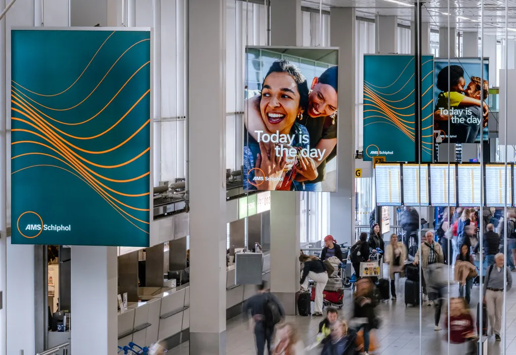 thonik_schipholbanners.jpg