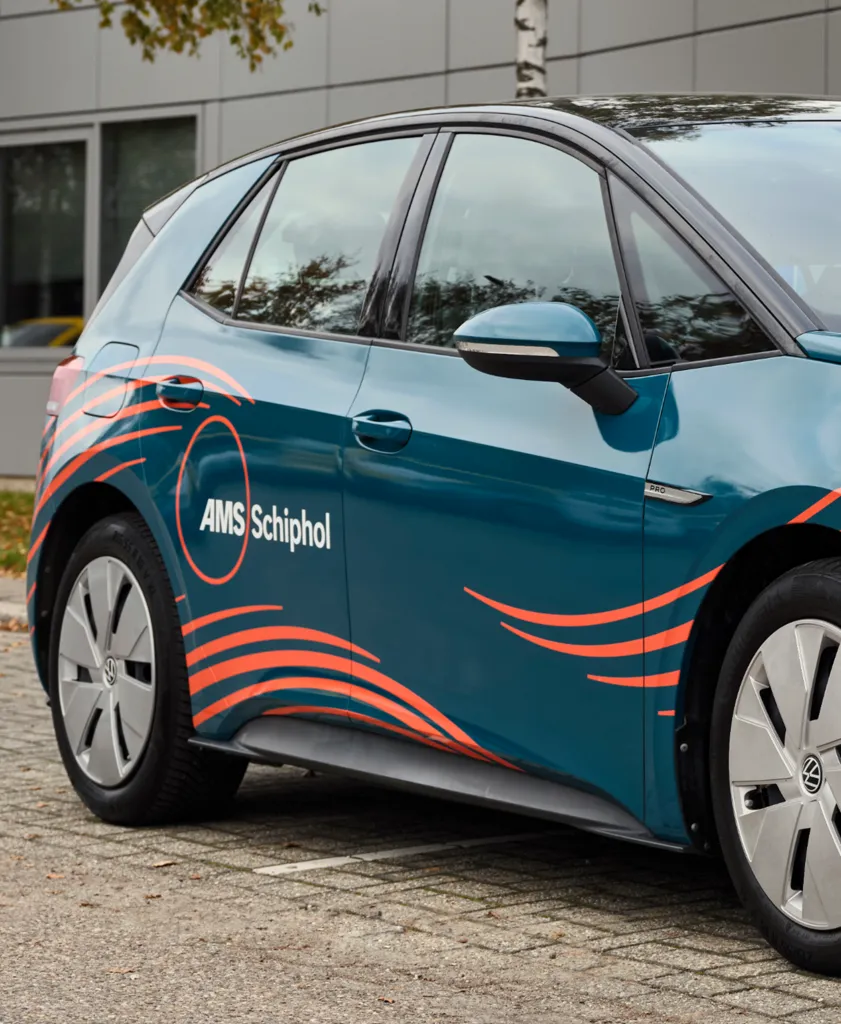 thonik_schipholcar.jpg