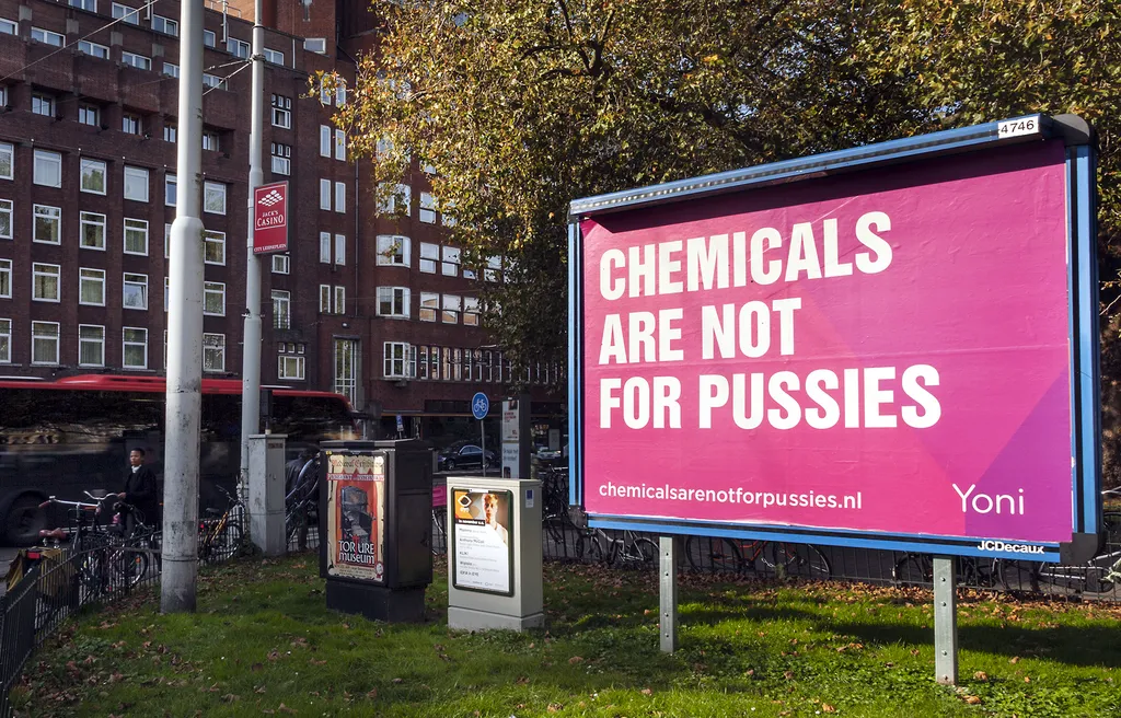 2014_thonik_billboardsleidseplein_hires_004_2.png